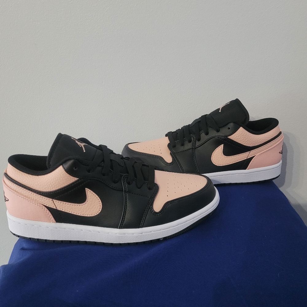 Jordan 1 Low Crimson Tint - Picture 2 of 7